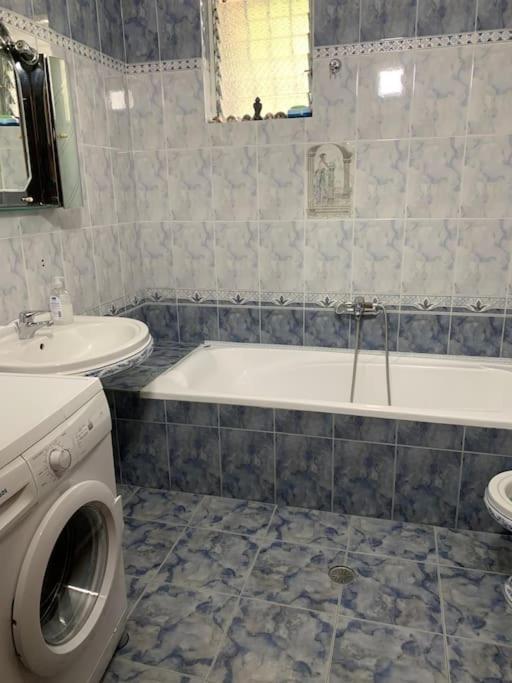 Christina'S House With 2 Bedrooms And Free Parking Gjirokastër Exterior foto